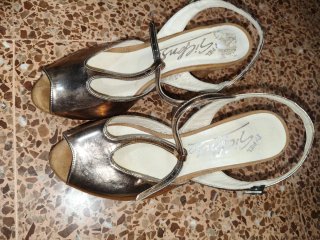 Sandalias Gilfonso Tacon Dorado y Plateado de piel