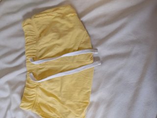 Pantalones cortos niño amarillos