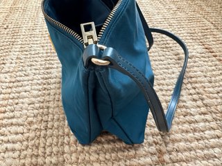 Bolso bandolera Bimba y Lola azul y dorado