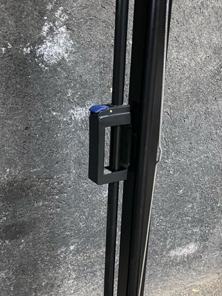Pantalla de proyección con trípode 1,58x 1,30 cmts