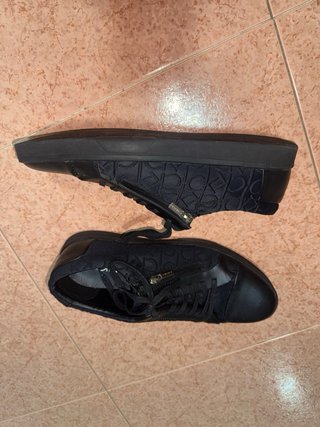 Zapatilla Calvin Klein Negra con Cremallera