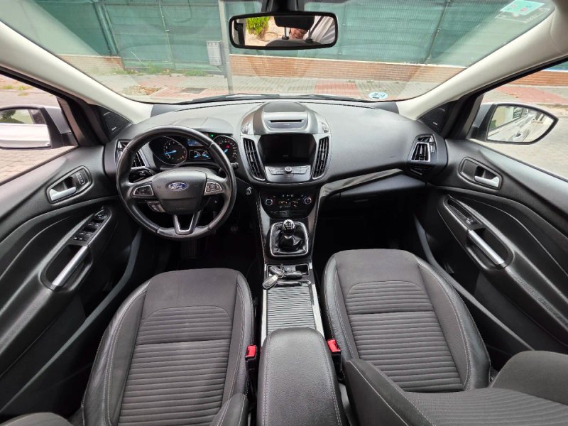 Ford Kuga 2018, foto 21