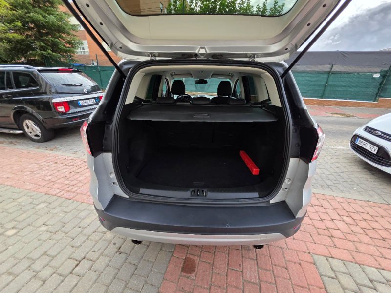 Ford Kuga 2018, foto 26