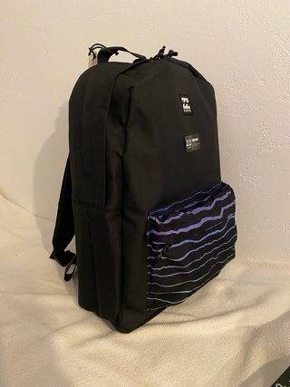 Mochila Billabong Negra con Estampado Multicolor