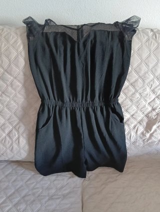 Mono elástico negro.