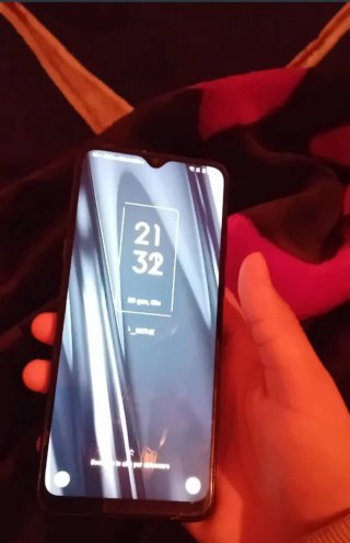 TCL 20 SE smartphone