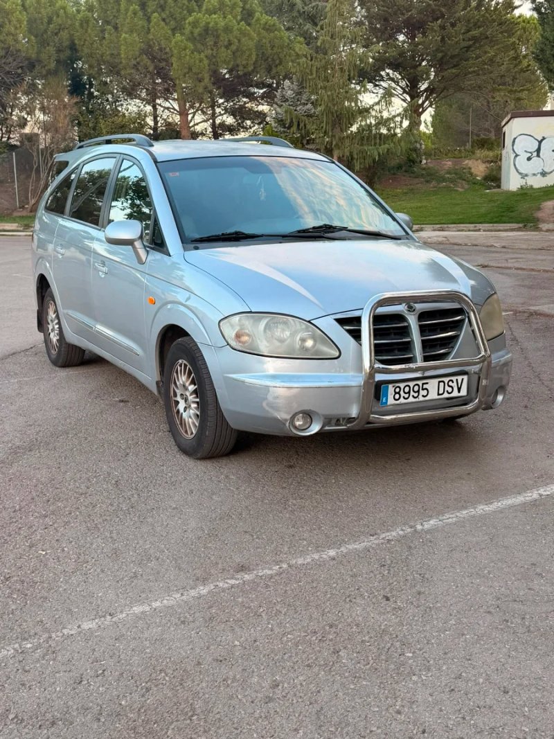 SsangYong Rodius 2005 - foto 1