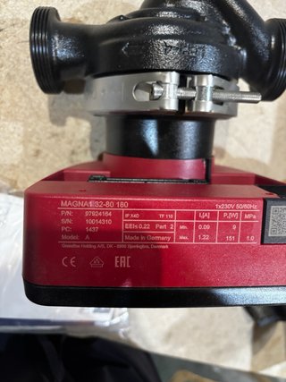 Bomba circuladora Grundfos