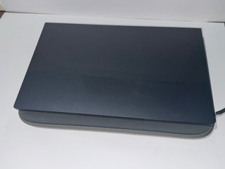 Custodia portatile Amazon Basics 17 pollici