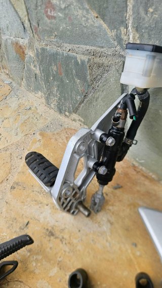 Estriberas Voge 525 DSX