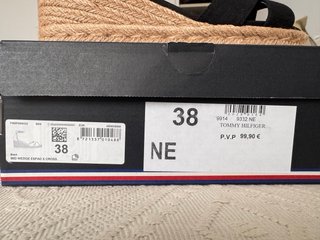 Sandalias cuña Tommy Hilfiger negras esparto