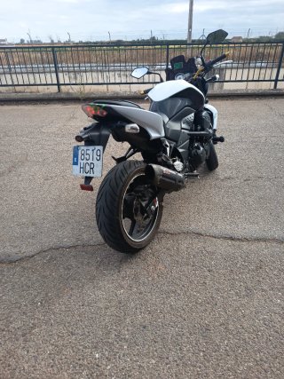 Kawasaki Z750 2011 Blanca 40.000km MIVV