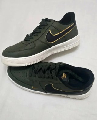 Zapatillas Nike Air Force 1 (Verde y dorado)
