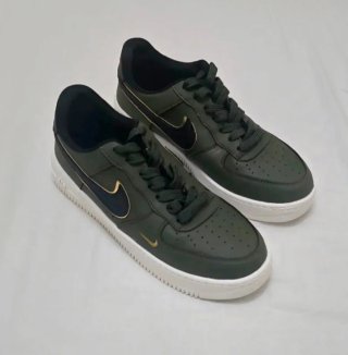 Zapatillas Nike Air Force 1 (Verde y dorado)