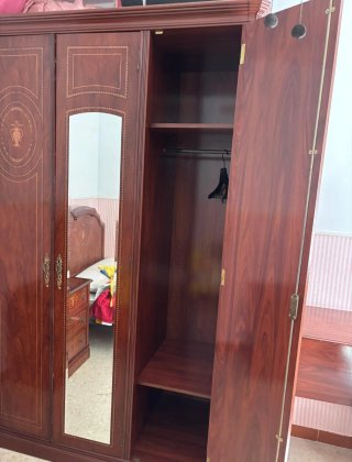 Armario de madera 3 puertas