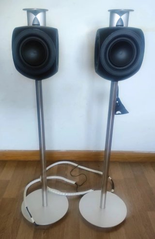 Altavoces B&O BeoLab 3 + Soportes