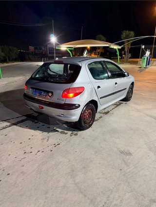 Peugeot 206 2002