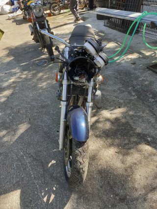 Kawasaki  zephir 550 para piezas sin documentacion