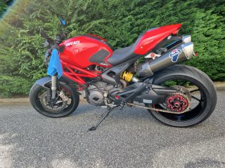 Ducati Monster 796 Roja