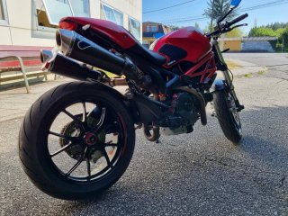 Ducati Monster 796 Roja