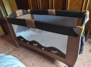 Cuna de viaje plegable