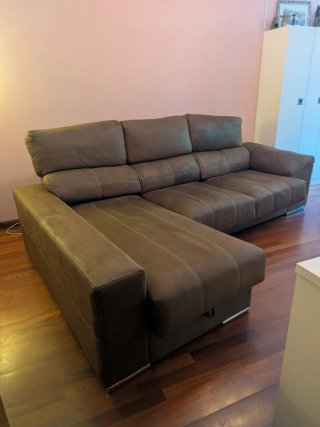 Divano Chaise-Longue Marrone con Cassapanca e Pouf