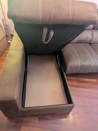 Divano Chaise-Longue Marrone con Cassapanca e Pouf