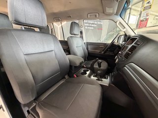 Mitsubishi Montero 2011