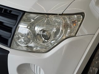 Mitsubishi Montero 2011