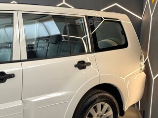 Mitsubishi Montero 2011