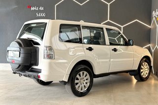 Mitsubishi Montero 2011