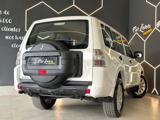 Mitsubishi Montero 2011