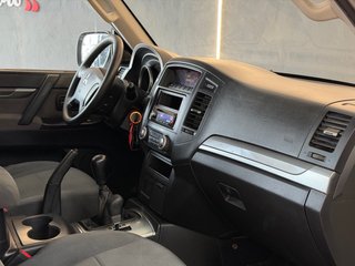 Mitsubishi Montero 2011