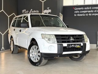 Mitsubishi Montero 2011