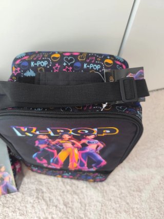 Conjunto K-Pop: Lancheira, Garrafa e Lunchbox de