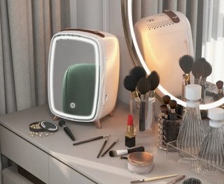 Nevera cosméticos 6L con espejo LED