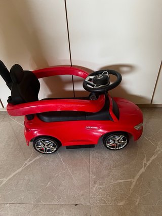 Macchinina spingibile per bambino rossa