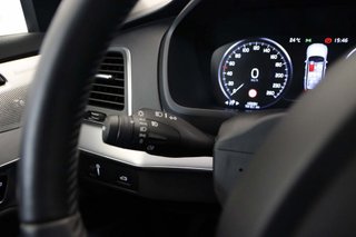 Volvo XC90 2.0 D5 MOMENTUM 4WD AUTO 5P 7 PLAZAS