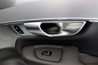 Volvo XC90 2.0 D5 MOMENTUM 4WD AUTO 5P 7 PLAZAS