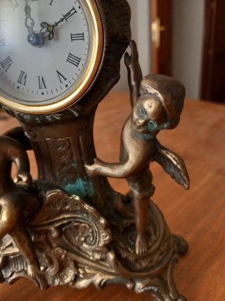 Reloj de sobremesa de bronce