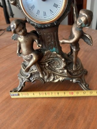 Reloj de sobremesa de bronce