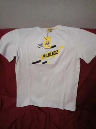 Camiseta Tour de Francia 2026 por estrenar.