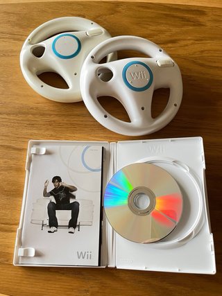 Mario Kart Wii + 2 Volantes Wii