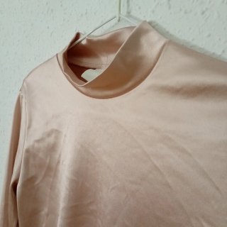 Body satén cuello alto talla M