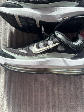 Zapatillas Nike Air Max Negras y Blancas