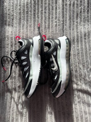 Zapatillas Nike Air Max Negras y Blancas