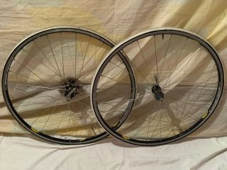 Ruedas Mavic Cosmos vittoria zafiro pro Shimano 9V
