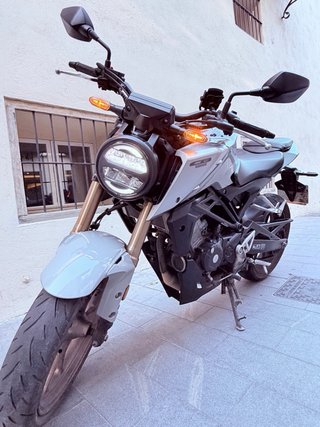 Honda CB 125 Naked Gris