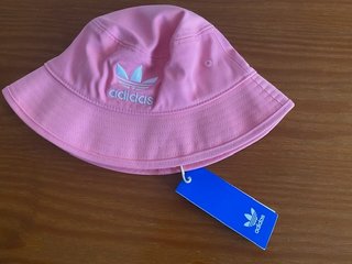 Gorro pescador Adidas rosa