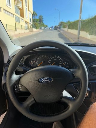 Ford Focus ghia 2004